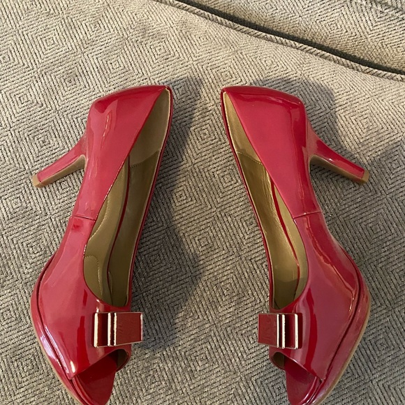 New Red Bandolino Pumps 7M - Picture 5 of 7